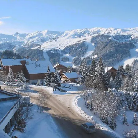 Proche Des Pistes Avec Balcon, Vue Sur Vallée - Fr-1-688-105
